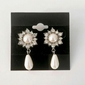 Vintage RJ Graziano Pearl Earrings